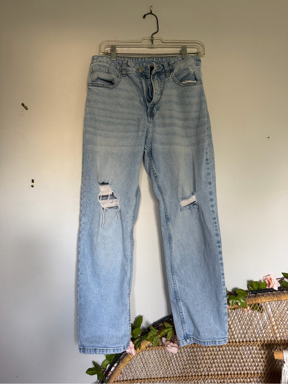 No Boundaries Light Blue Straight Leg Distressed Jeans